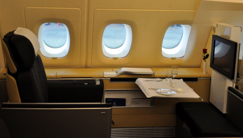 Der erste Airbus A380 der Lufthansa (die First Class)