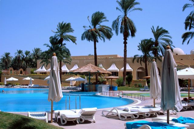 Pool vom Sofitel Luxor