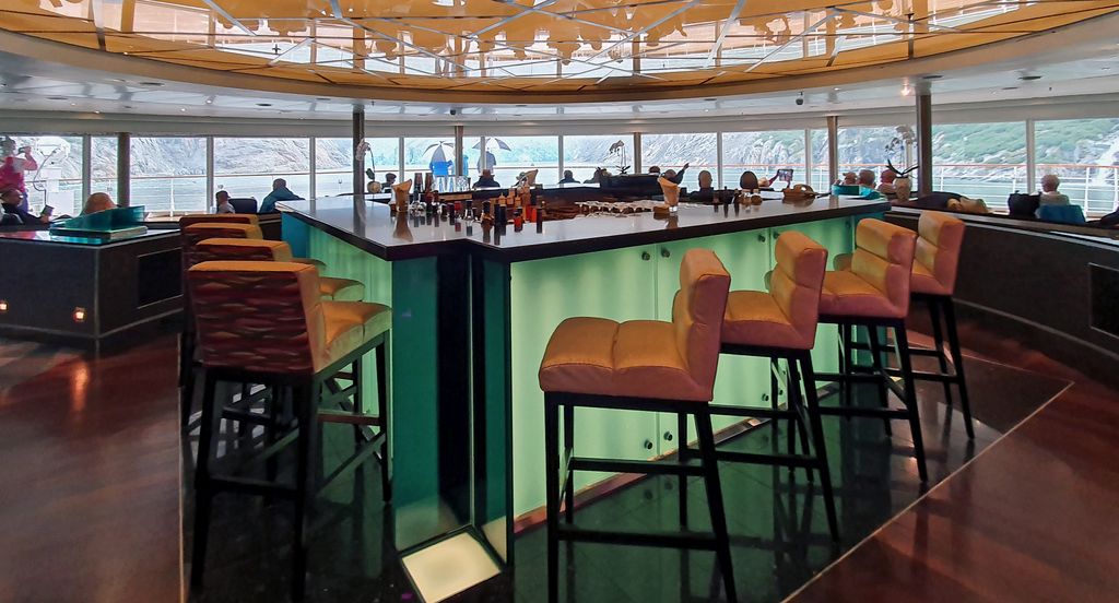 Mein Wohnzimmer (die Observation Lounge) auf der Seabourn Sojourn
