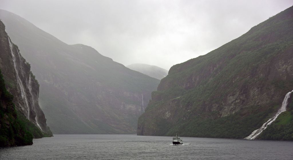 Die Sieben Schwestern und der Freier im Geiranger-Fjord, Norwegen