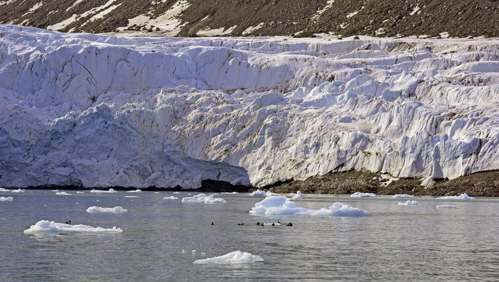 Unterwegs in der Gletscherwelt vom  Monacobreen und Seligerbreen, Spitzbergen