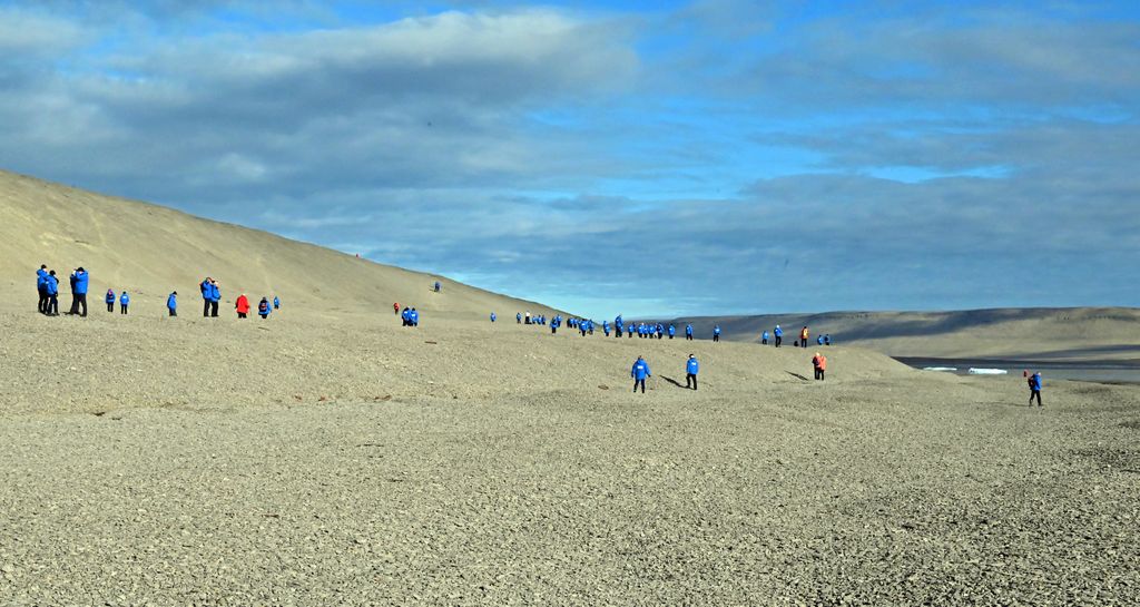 Hapag-Lloyd Cruises Passagiere auf Beechey Island