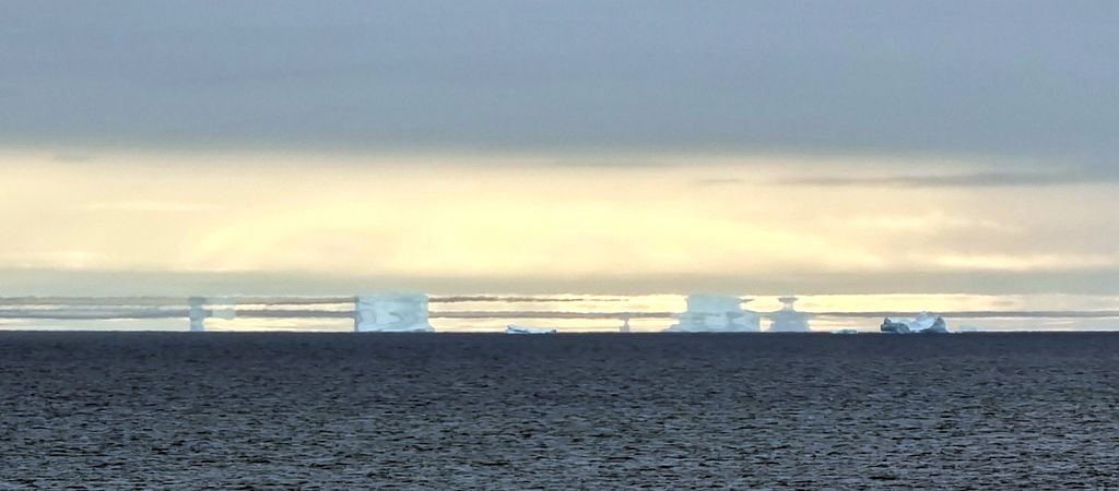 Eine Fata Morgana im Ilulissat-Eisfjord