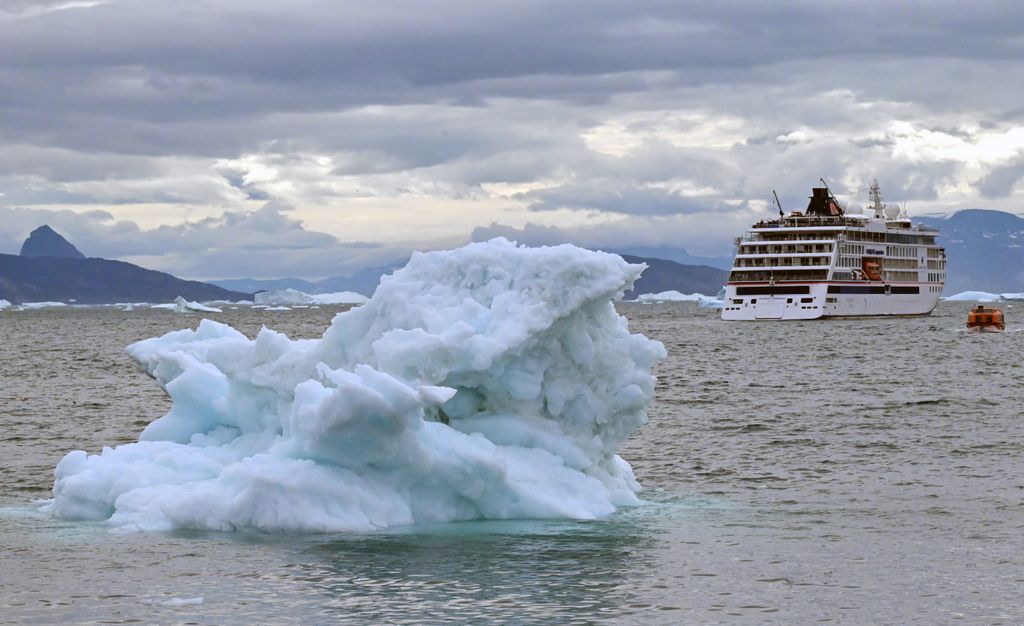 Zurück zur MS HANSEATIC inspiration zur Weiterfahrt in die Arktis