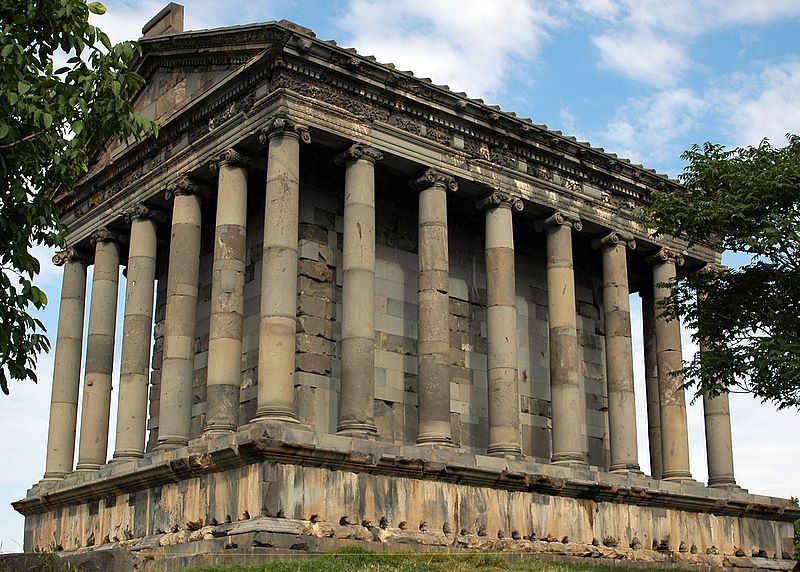 Der Garni Tempel