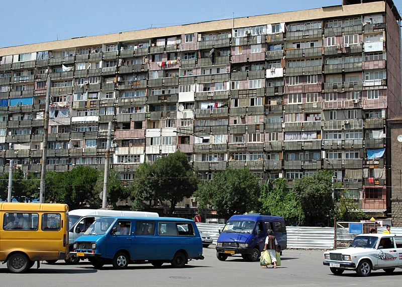 Plattenbau pur in Jerevan