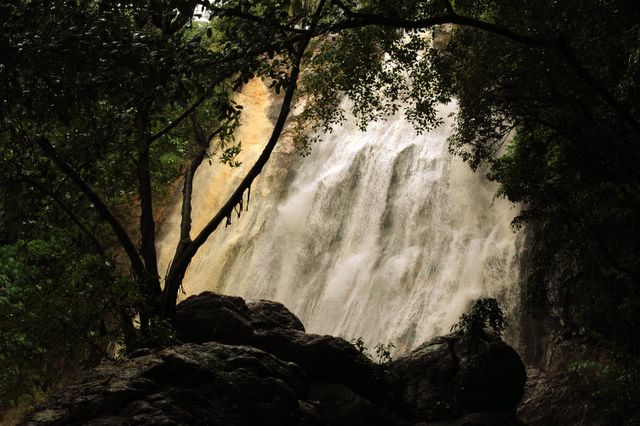 Ein Wasserfall auf Koh Samui