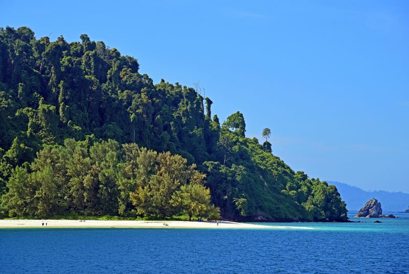 Tar Yar Island / Lampi Channel