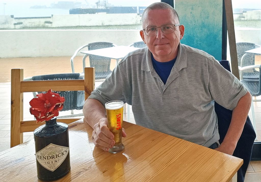 Zinnis tägliches Bier auf Flores