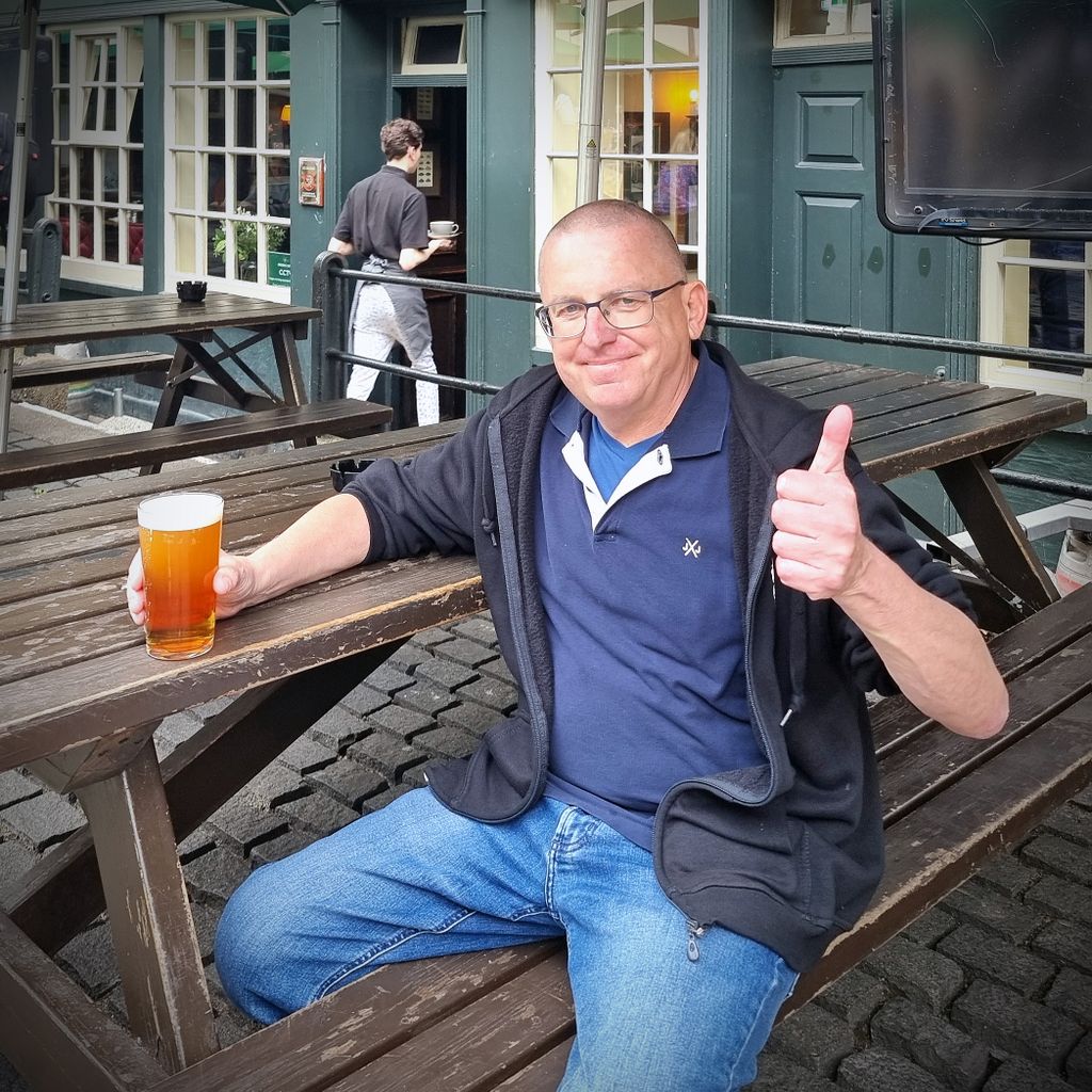 Zinni im Biergarten vom St Christopher′s Inn in LondonElizabeth Tower in London