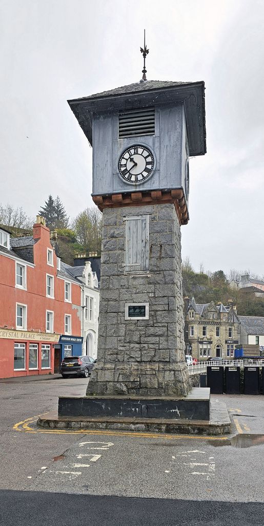 Der Clock Tower von Tobermory auf der Isle of Mull