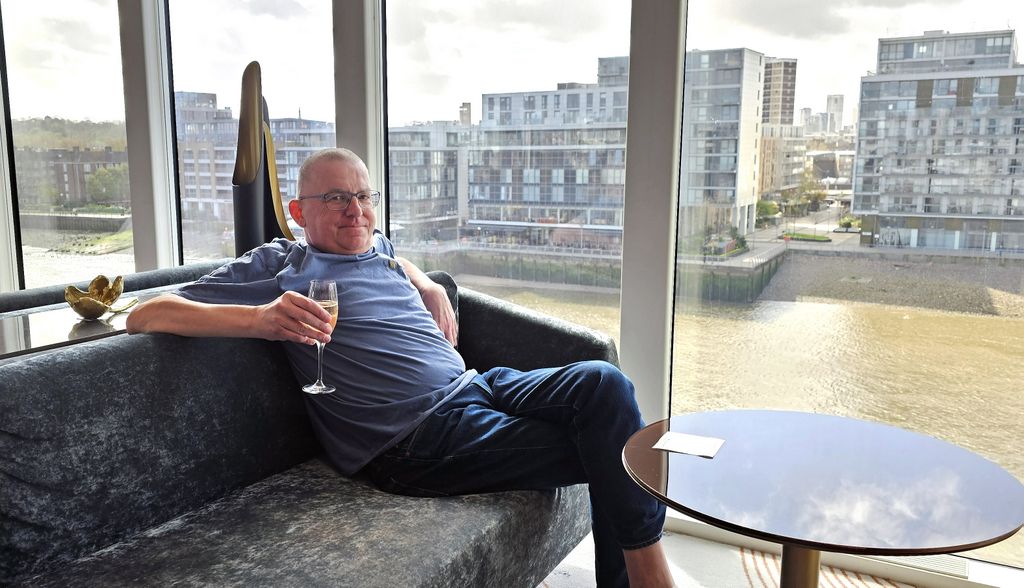 Zinnis Champagner-Frühschoppen auf der Silver Endeavour während der Kreuzfahrt rund um Großbritannien