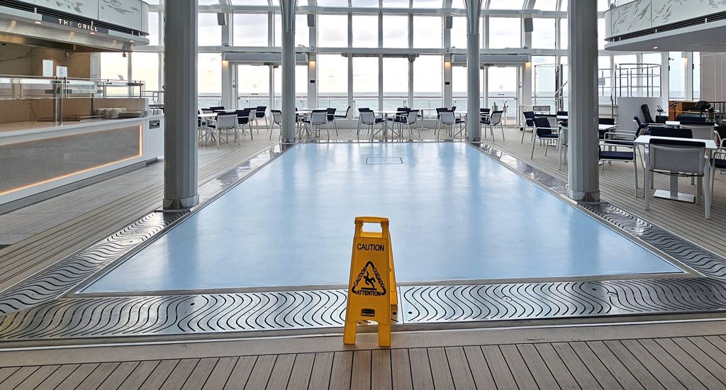 Das Restaurant „The Grill“ auf der Silver Endeavour während der Kreuzfahrt rund um Großbritannien