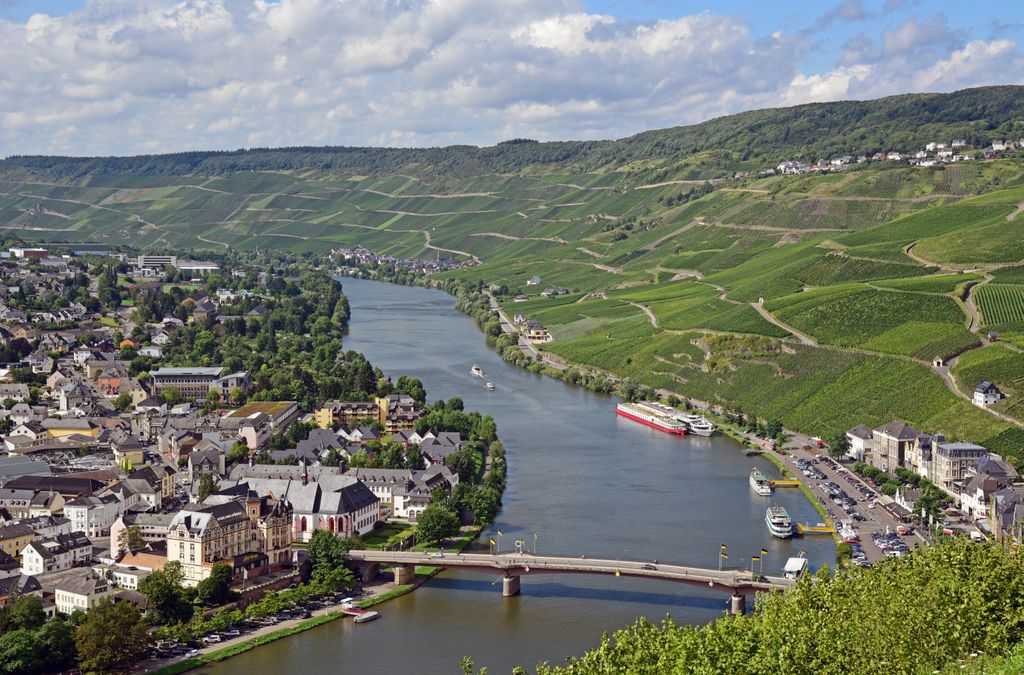 Blick von der Burg auf Bernkastel-Kues