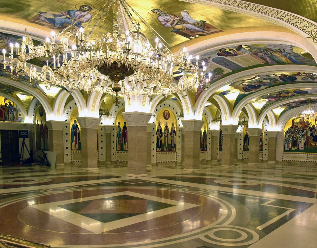 Die Krypta im Dom des Heiligen Sava in Belgrad