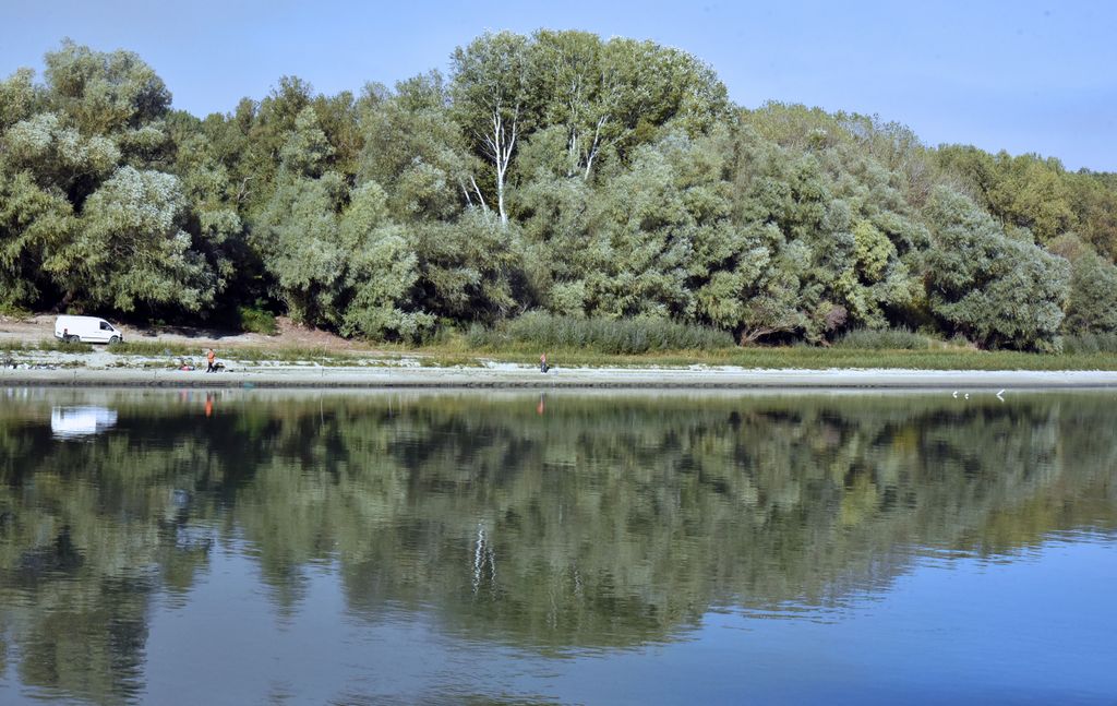 Spiegelungen auf der Donau