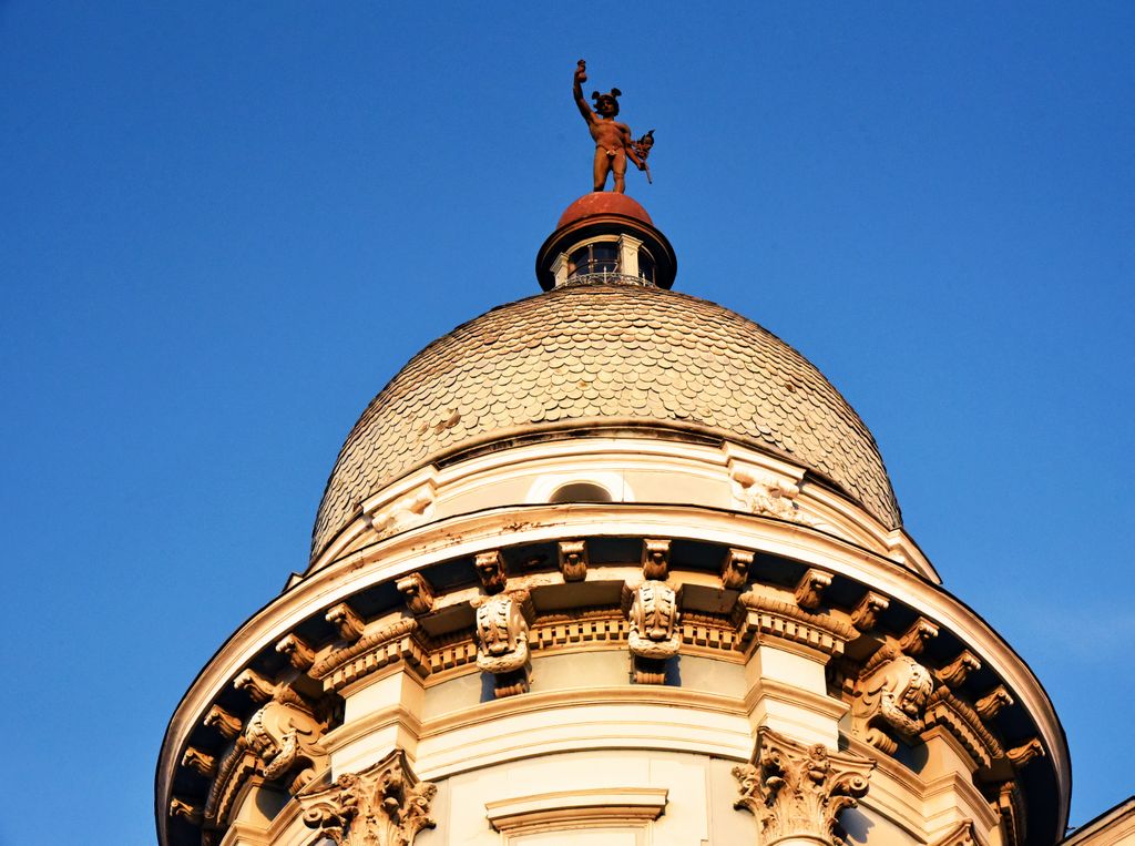 Statue von Merkur in Novi Sad