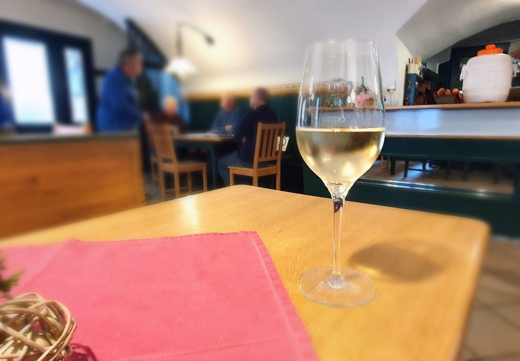 Im Gasthaus Weiße Rose in Weißenkirchen