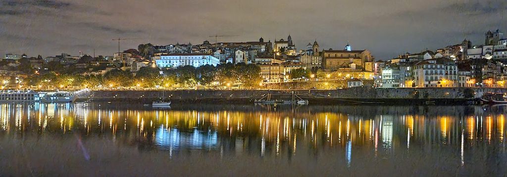 Porto bei Nacht