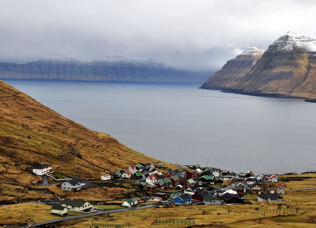 Blick auf Funningur in Eysturoy