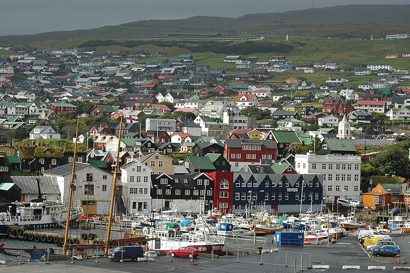 Der Hafen von Torshavn