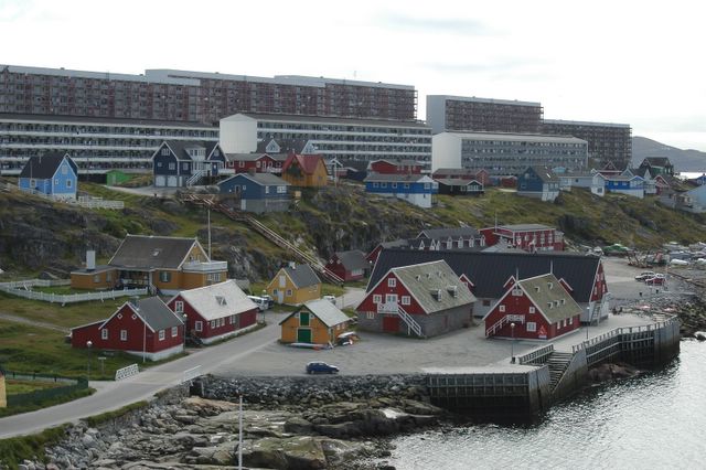 Das historische Viertel und Neubauten in Nuuk