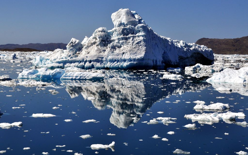 Noch steht er stolz, der Eisberg