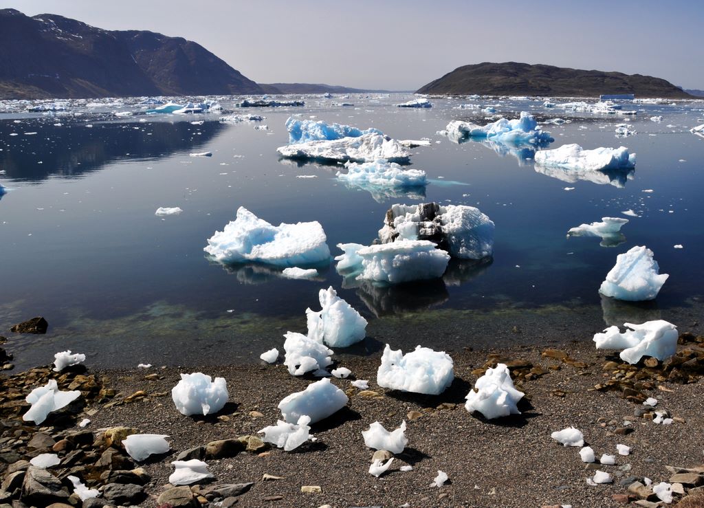 Eisberge nahe Narsaq, Grönland