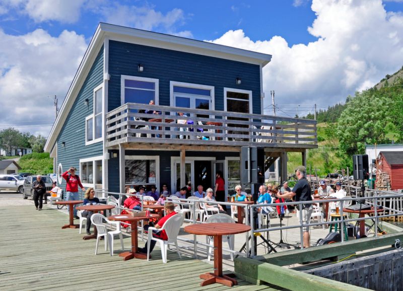 Musikalischer Empfang in Norris Point, im Jahr 2013