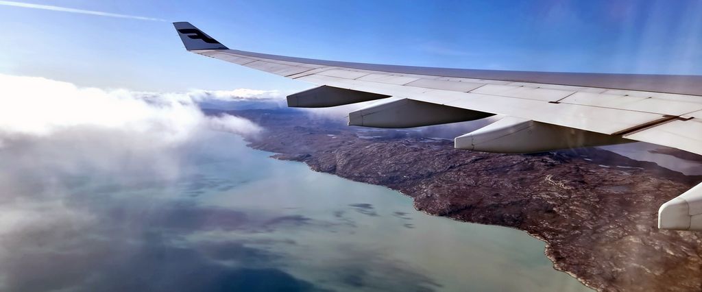 Die Westküste von Grönland auf dem Finnair-Flug von Hannover nach Kangerlussuaq