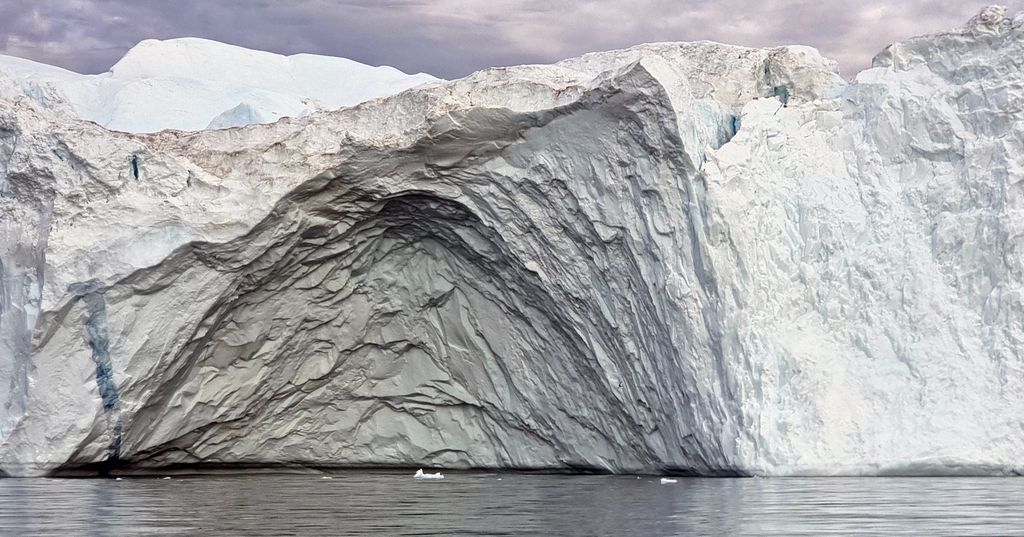 Ein Eisberg im Eisfjord von Ilulissat