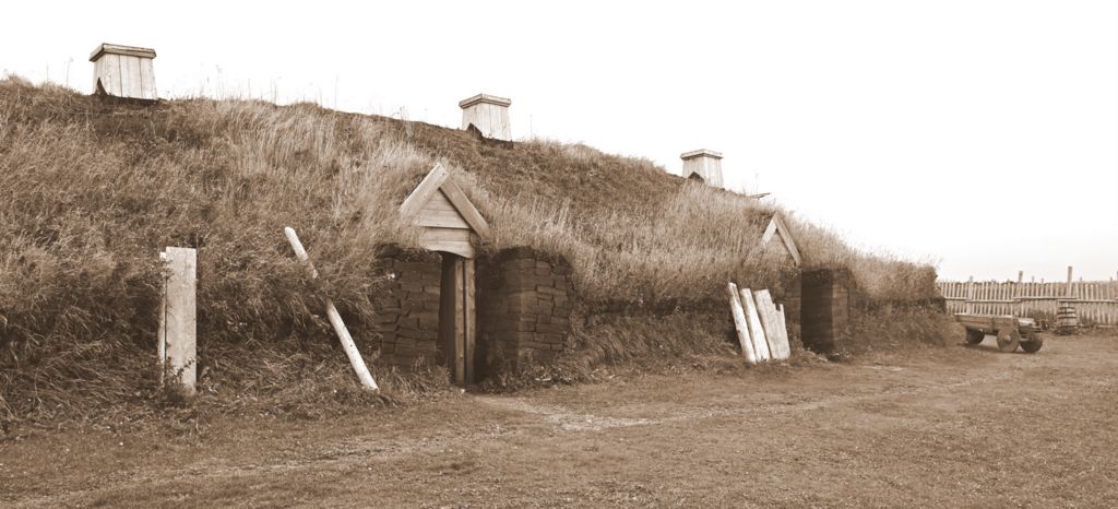 Der Eingang zu einem Haus in Grassoden-Bauweise in L‘Anse aux Meadows