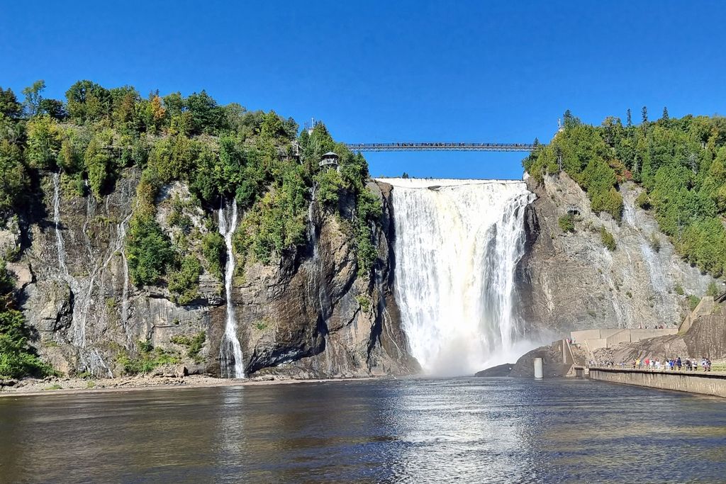 Der Montmorency-Wasserfall nahe Québec