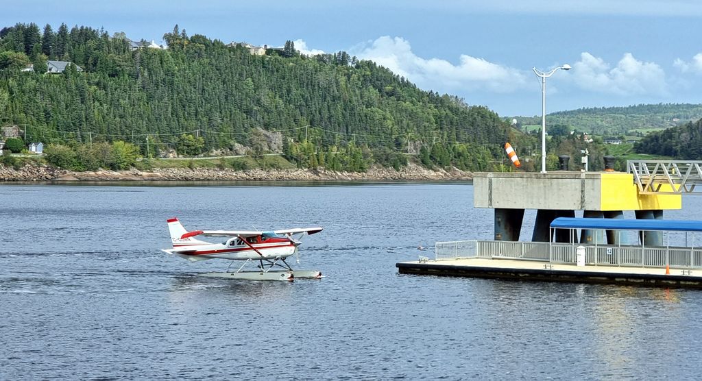 Ein Wasserflugzeug in Saguenay