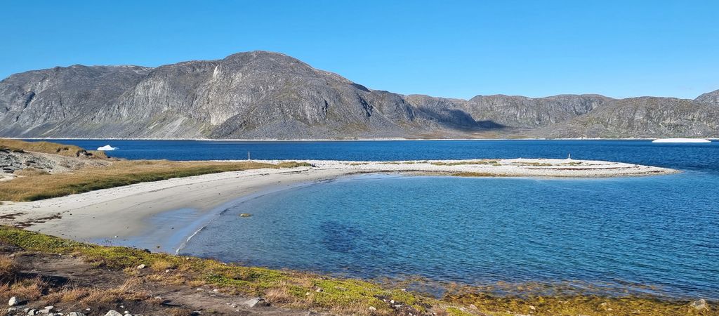 Ein Strand auf der Insel Uunartoq