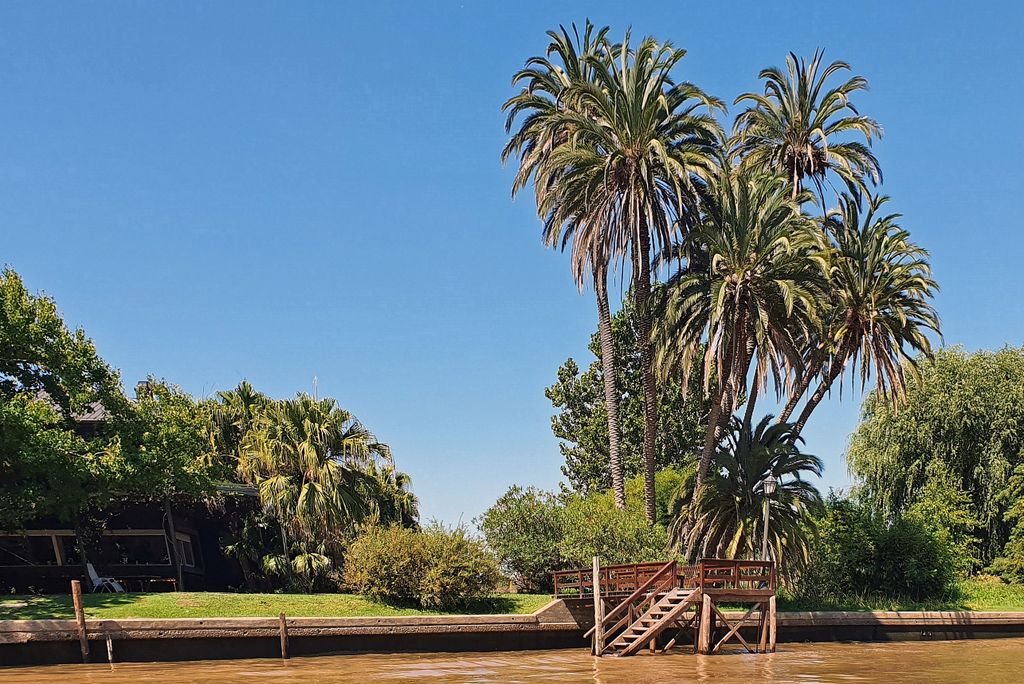 Eine Boots-Anlegestelle im Tigre-Delta