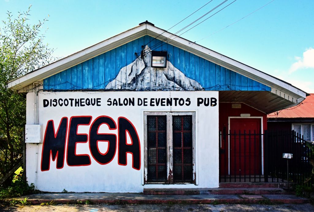 Eine Disco / Pub in Chaitén