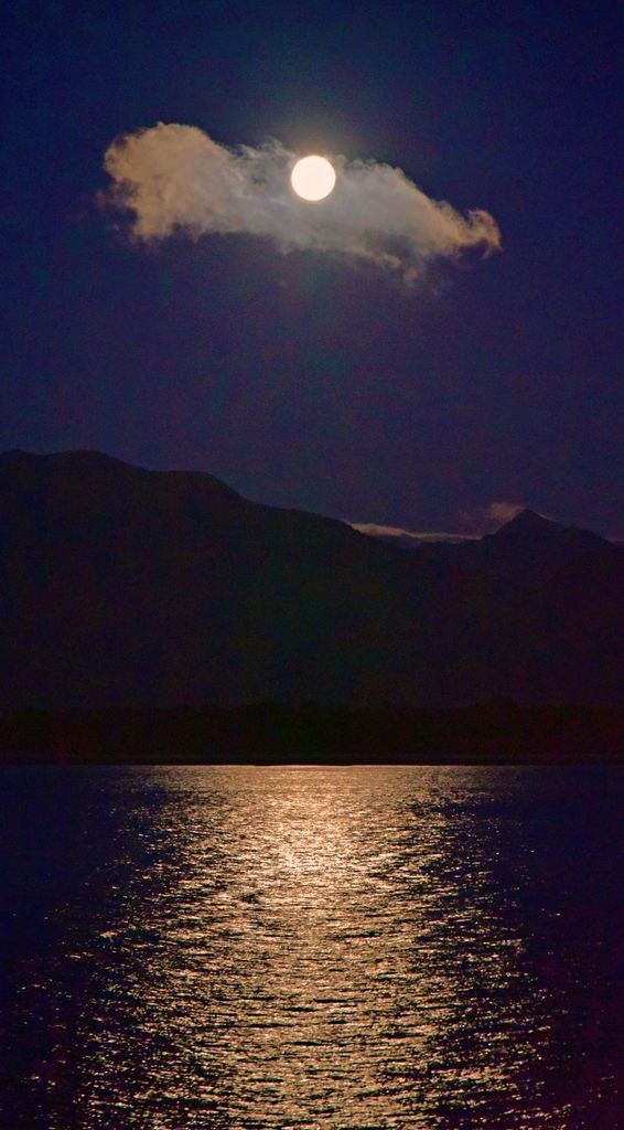 Der Mond geht auf in Chile