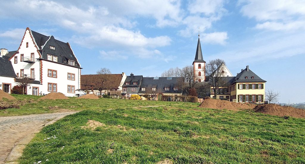 Die Sankt Peter und Paul Kirche in Hochheim