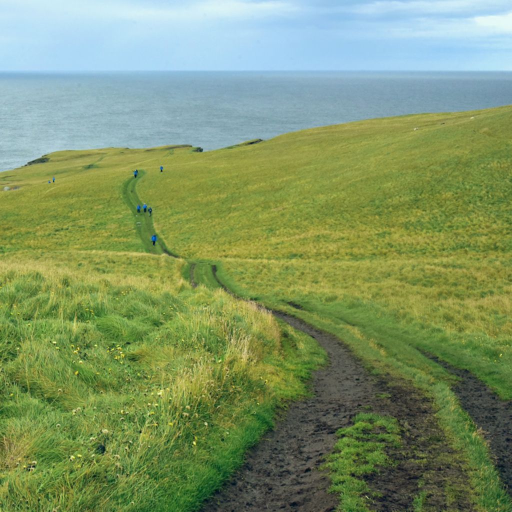 Auf dem Weg zur Polarkreis-Kugel in Grímsey