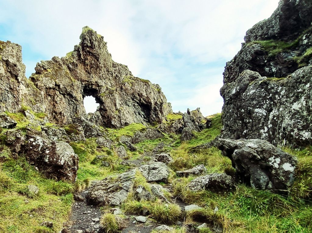 Das Felsloch Glatklettur