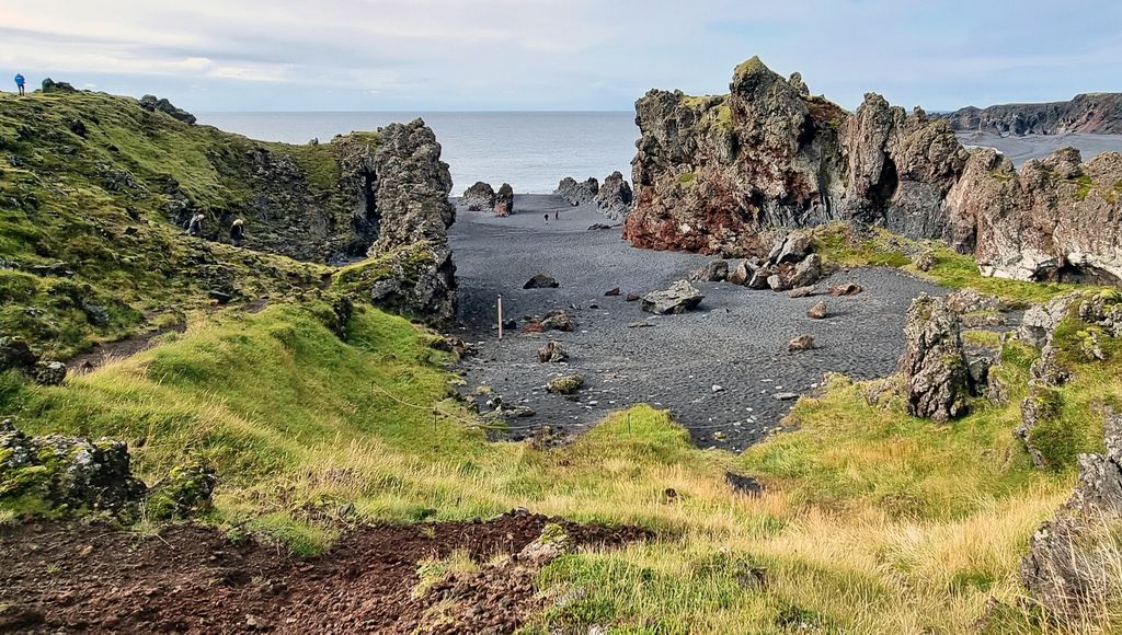 Lavafelsen am Strand von Djúpalónssandur