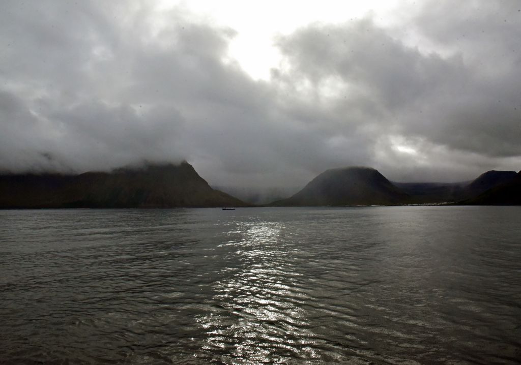 Nebel in den Westfjorden von Island