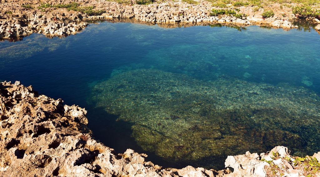 Ein Meerwasser-Schwimmbecken auf der Halbinsel Guanahacabibes