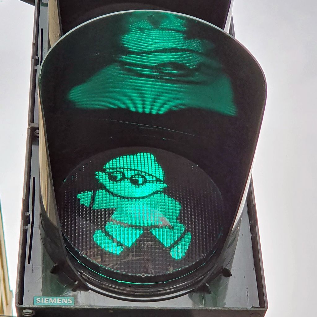 Eine Mainzelmännchen-Ampel in Mainz