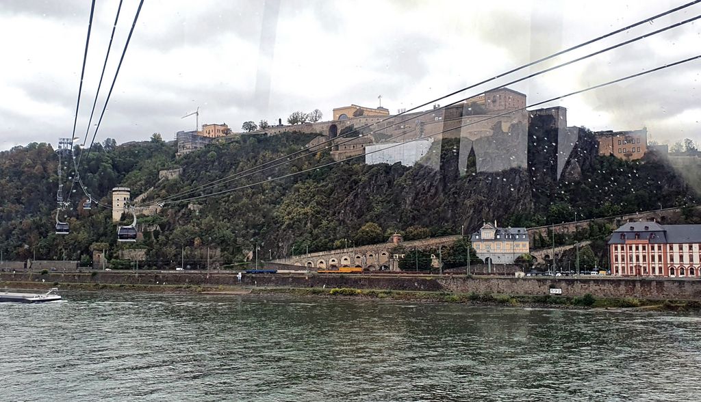 Mit der Seilbahn in Koblenz von der Innenstadt  zur Festung Ehrenbreitstein