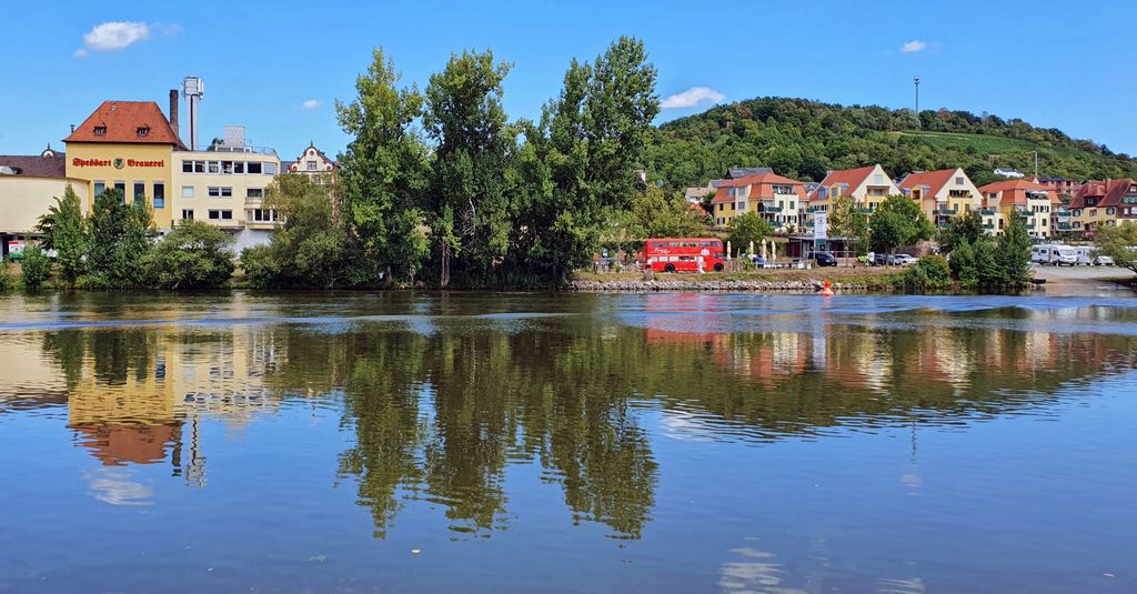 Blick auf Kreuzwertheim und die Spessart Brauerei