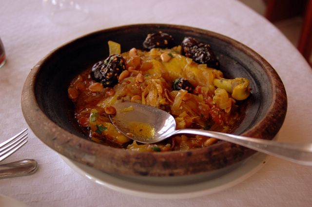 Mein Mittagessen (Tajine), Huhn mit Pflaumen