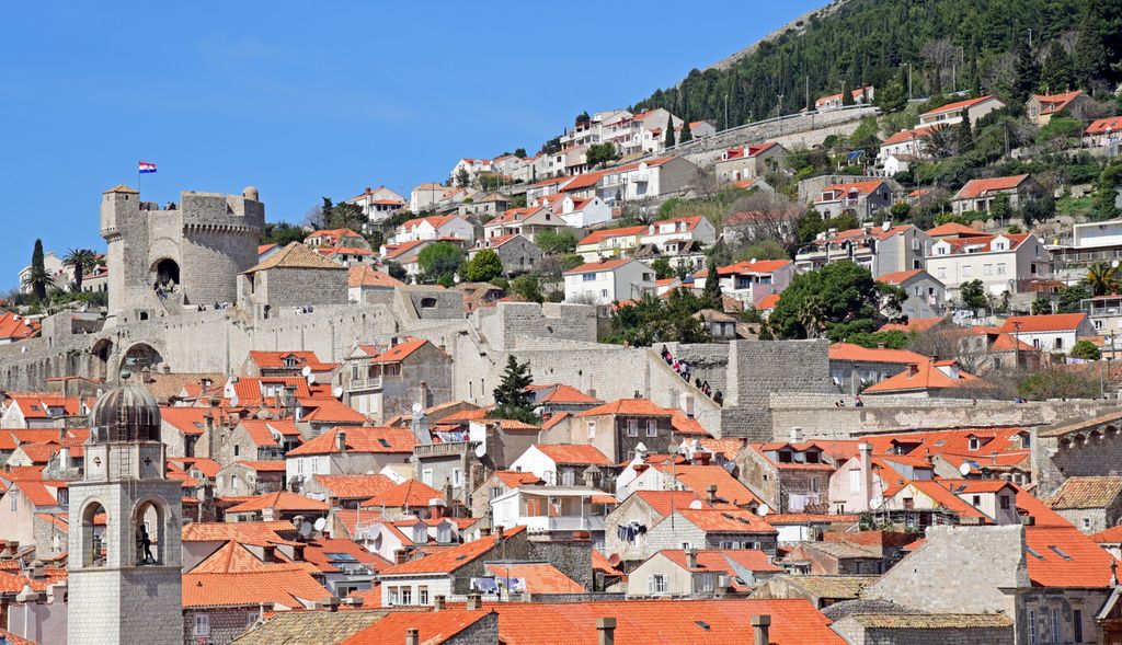 Bild: Blick von der Stadtmauer auf die Altstadt von Dubrovnik