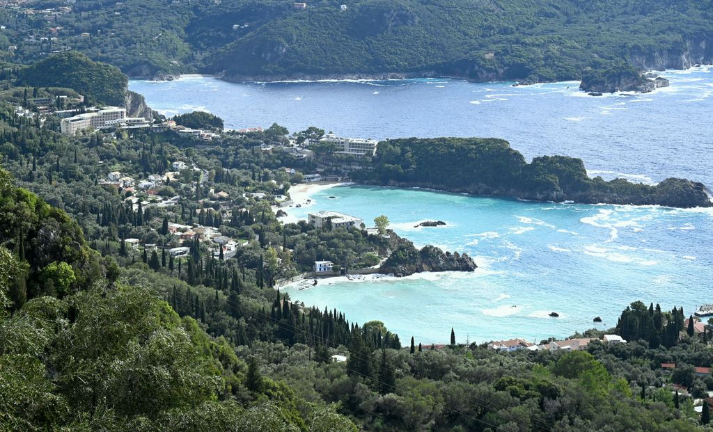 Blick auf Paleokastritsa auf Korfu